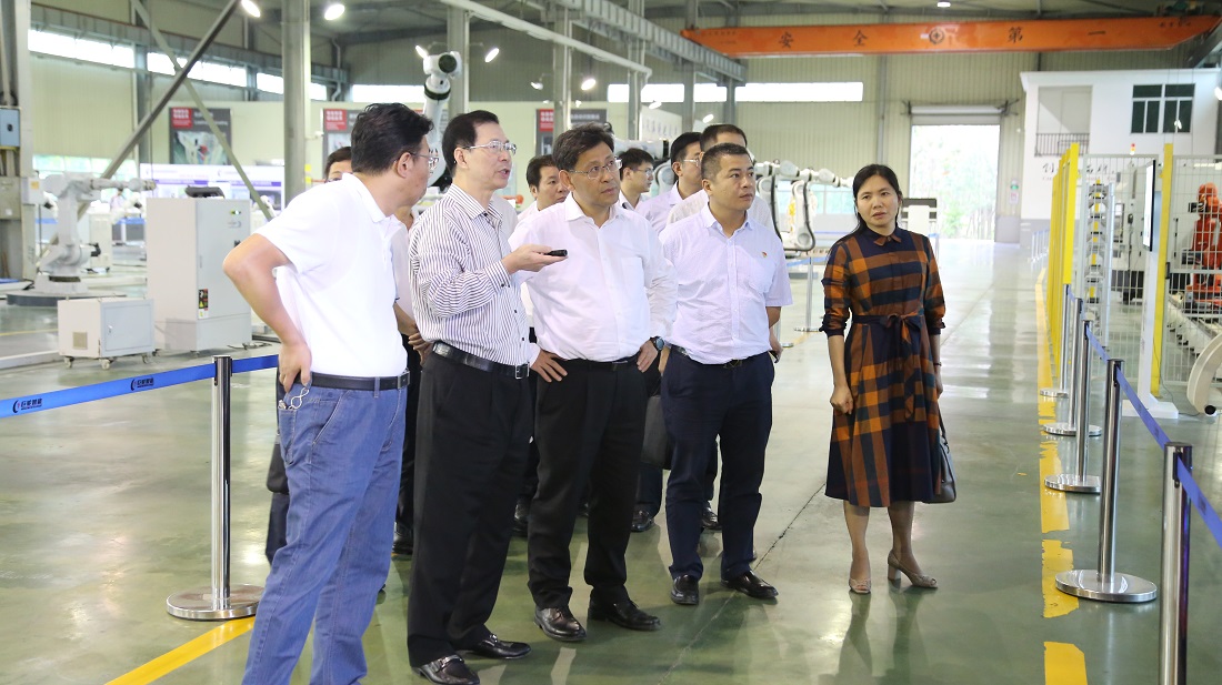 切切關(guān)懷訪企業(yè)  殷殷期望助升級(jí)——揭陽(yáng)市委副書記、市長(zhǎng)葉牛平等領(lǐng)導(dǎo)一行到訪巨輪智能